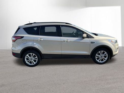 Used 2017 Ford Escape SE w/ Equipment Group 201A image 31