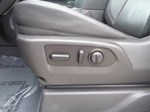 Used 2020 GMC Sierra 3500 Denali w/ Denali Ultimate Package image 60