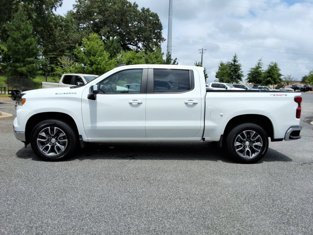 Used 2022 Chevrolet Silverado 1500 LT w/ Protection Package AWD/4WD image 8