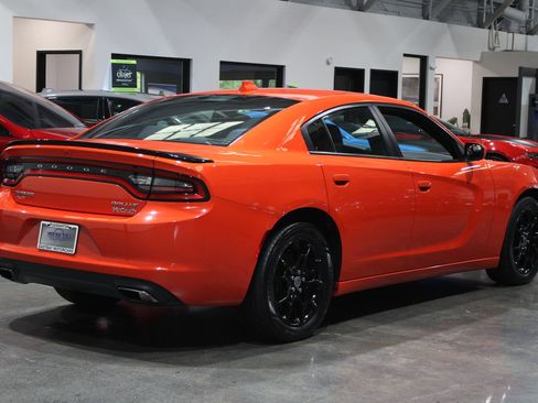 Used 2017 Dodge Charger SXT w/ Rallye Group AWD/4WD image 11