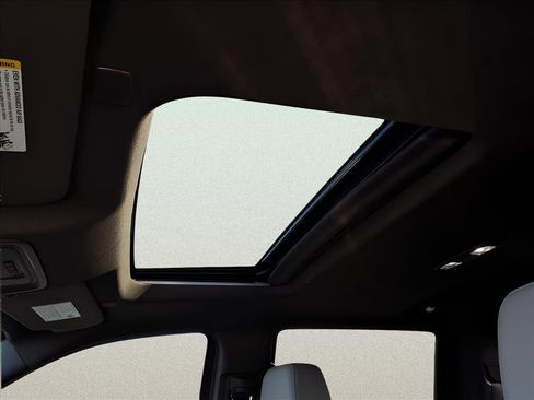 Used 2025 GMC Sierra 1500 SLT w/ SLT Premium Package image 13