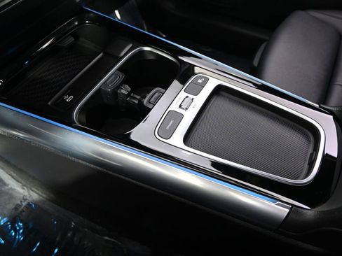 Used 2025 Mercedes-Benz GLA 250 4MATIC image 33