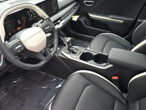 New 2026 Kia K4 GT-Line image 8