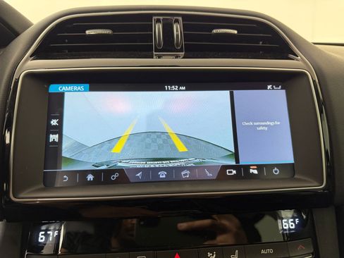 Used 2020 Jaguar F-PACE Premium image 22