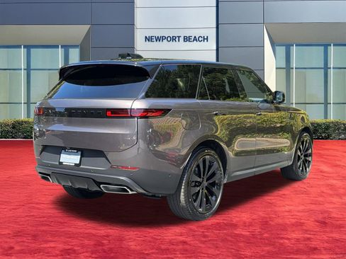 New 2026 Land Rover Range Rover Sport SE AWD/4WD image 9