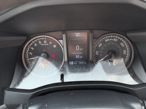 Used 2023 Toyota Tacoma TRD Off-Road w/ TRD Premium Off Road Package AWD/4WD image 21