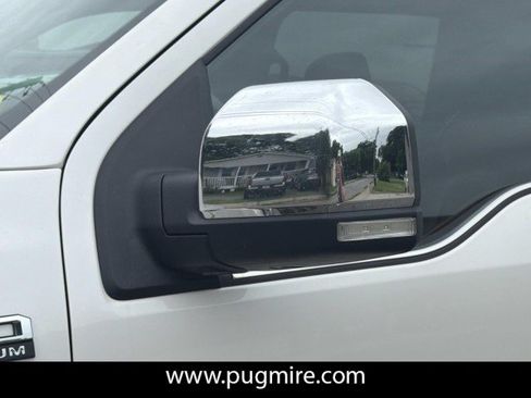 Used 2019 Ford F150 Platinum w/ Equipment Group 701A Luxury AWD/4WD image 10