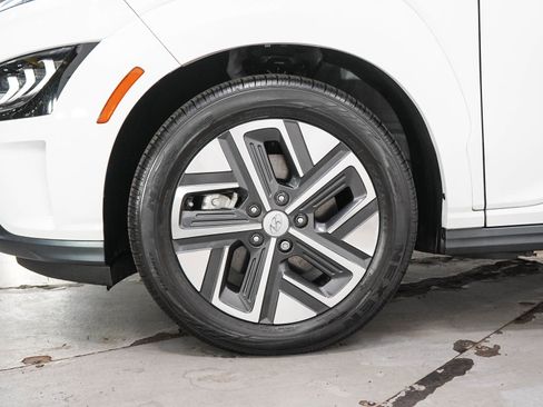 Certified 2023 Hyundai Kona Limited w/ Cargo Package FWD image 28