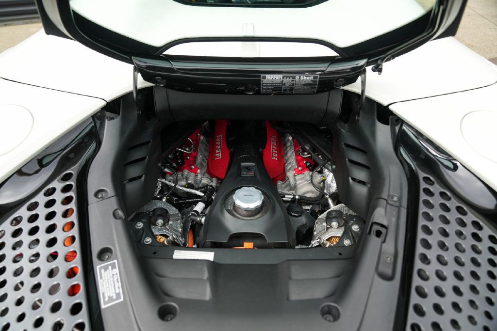Used 2024 Ferrari SF90 Spider AWD/4WD image 20