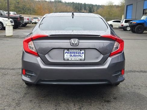 Used 2016 Honda Civic Touring image 7