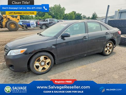 Used 2011 Toyota Camry LE FWD image 1