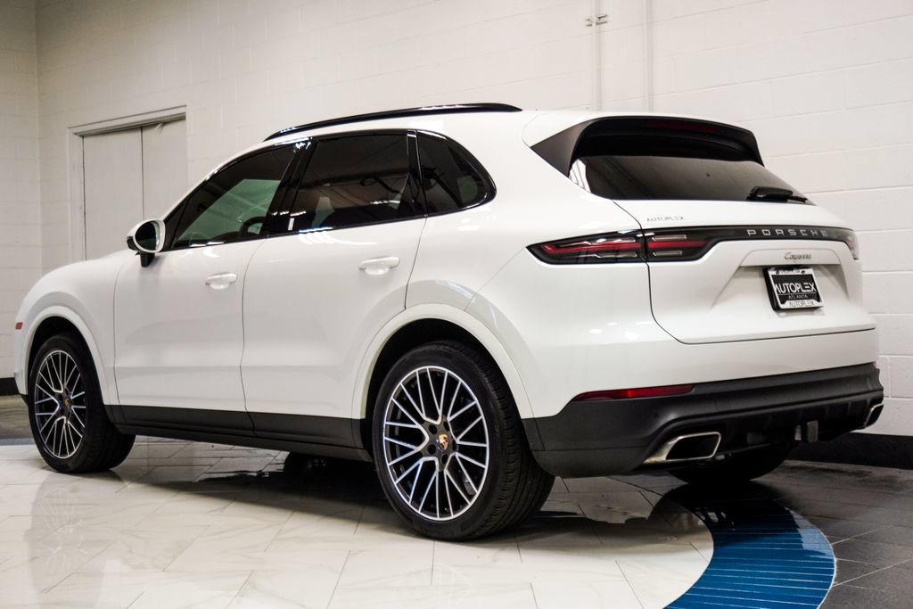 Used 2023 Porsche Cayenne AWD/4WD image 34