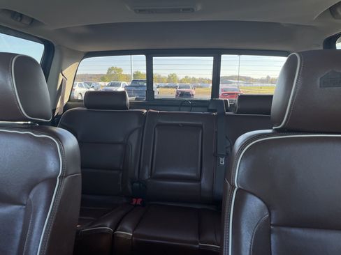 Used 2014 Chevrolet Silverado 1500 High Country image 32