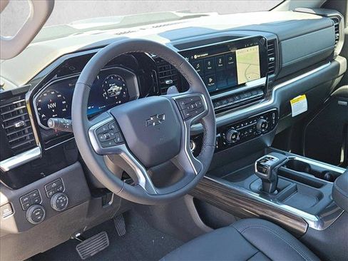 New 2026 Chevrolet Silverado 1500 LT Trail Boss AWD/4WD image 3