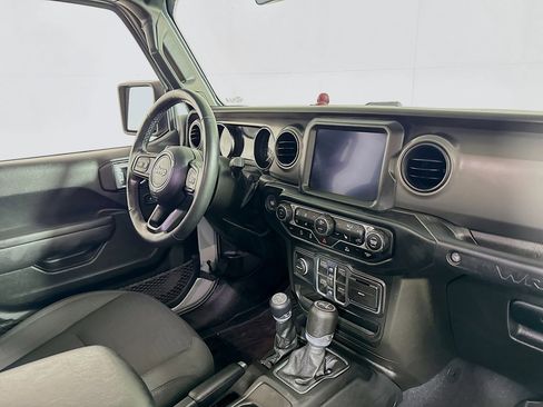 Used 2022 Jeep Wrangler Unlimited Sport image 28