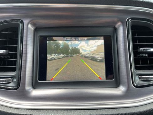 Used 2018 Dodge Challenger SXT image 30