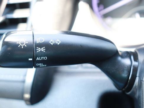 Used 2021 Toyota Camry SE FWD image 22