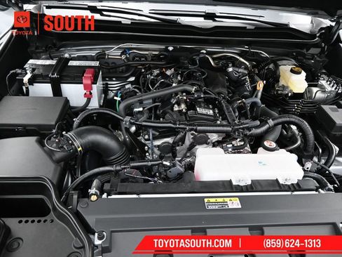 Used 2025 Toyota Tacoma Limited image 31