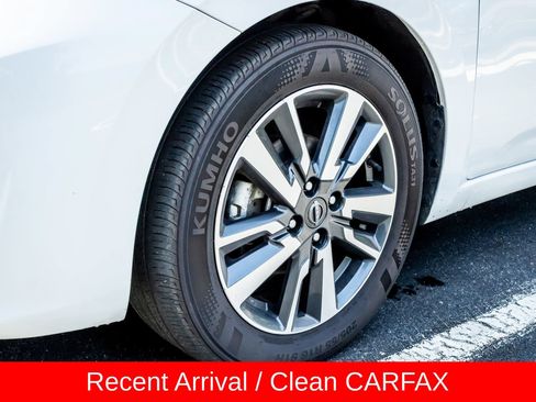 Used 2025 Nissan Versa SV FWD image 11