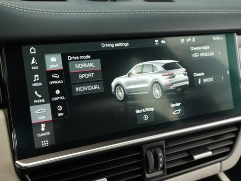 Used 2019 Porsche Cayenne Turbo AWD/4WD image 58