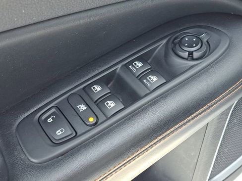 Used 2017 Jeep Compass Limited image 19