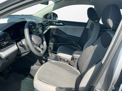 Used 2022 Volkswagen Taos S FWD image 11