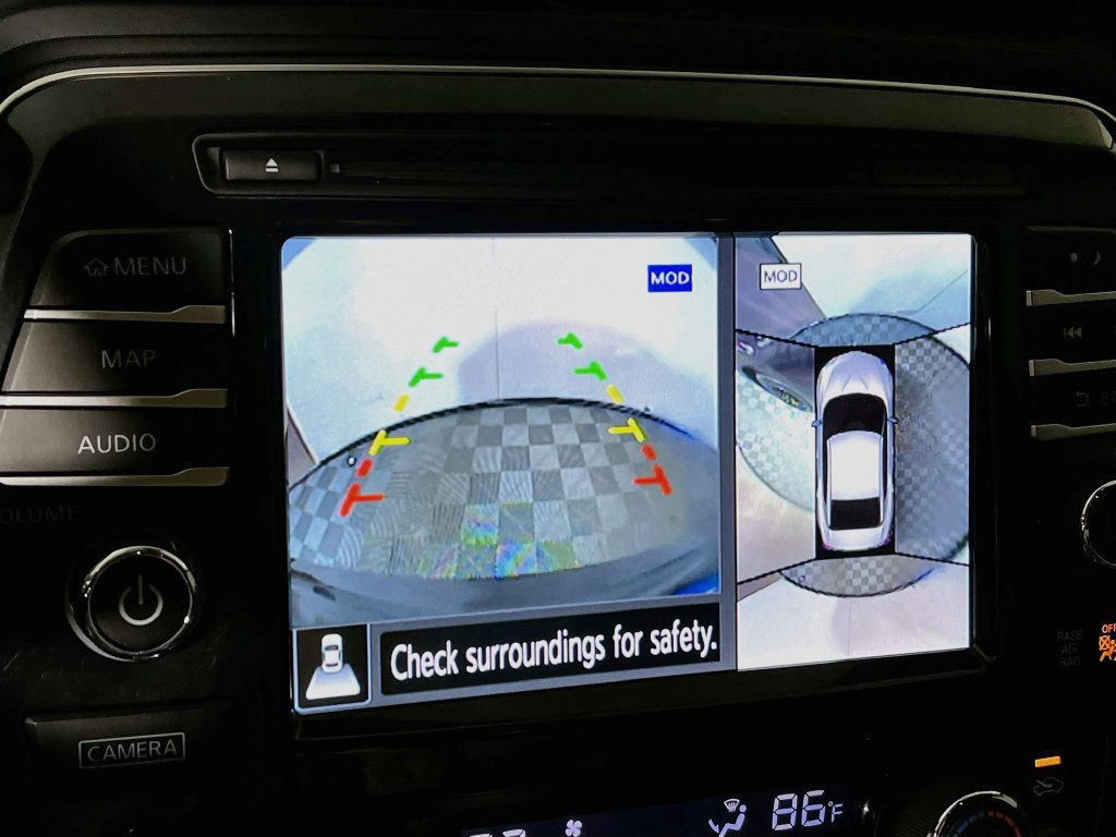 Used 2016 Nissan Maxima Platinum w/ Interior Lighting Package FWD image 13