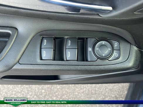 Used 2023 Chevrolet Equinox LT w/ LPO, Floor Liner Package image 17