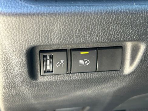 Used 2025 Toyota RAV4 XLE image 24