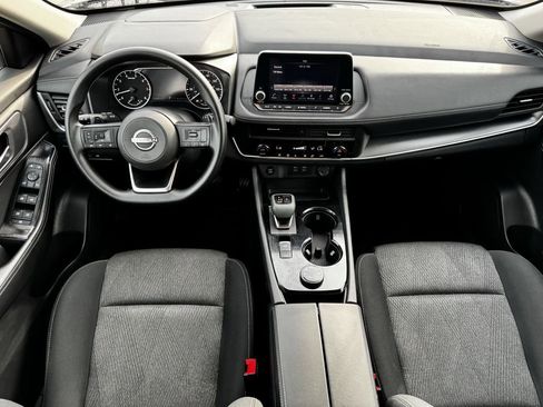 Used 2024 Nissan Rogue SV image 13