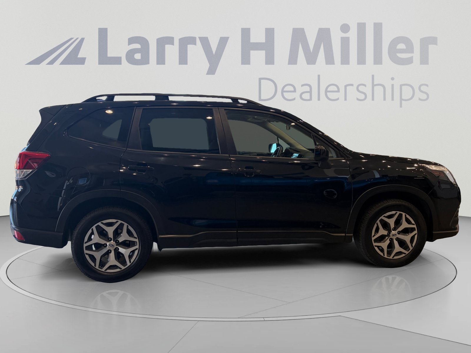 Used 2023 Subaru Forester Premium AWD/4WD image 6