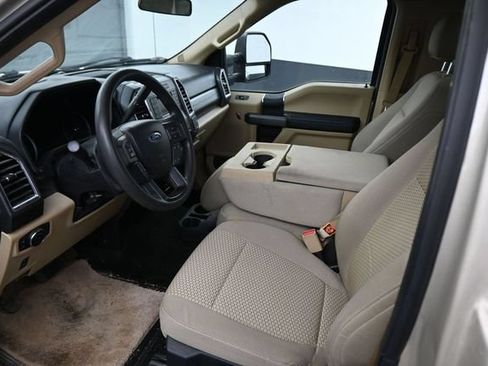 Used 2017 Ford F250 XLT w/ XLT Value Package AWD/4WD image 16