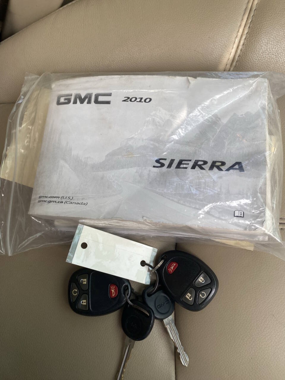 Used 2010 GMC Sierra 2500 SLT w/ SLT Convenience Package AWD/4WD image 16