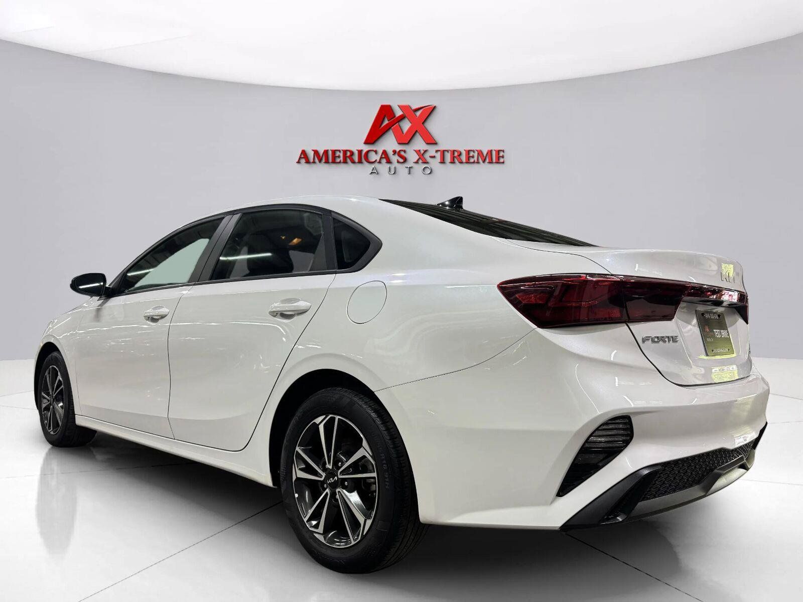 Used 2024 Kia Forte LXS FWD image 5