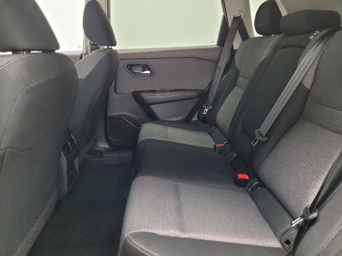 Used 2023 Nissan Rogue SV FWD image 18