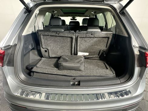 Used 2024 Volkswagen Tiguan SE FWD image 31