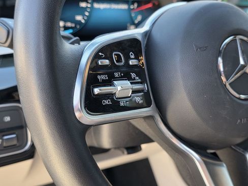 Used 2023 Mercedes-Benz CLA 250 w/ Premium Package image 27