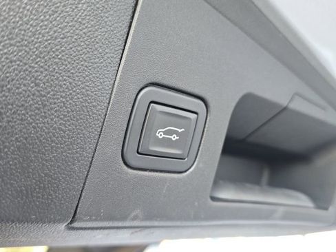 Used 2019 Cadillac XT5 Premium Luxury image 10