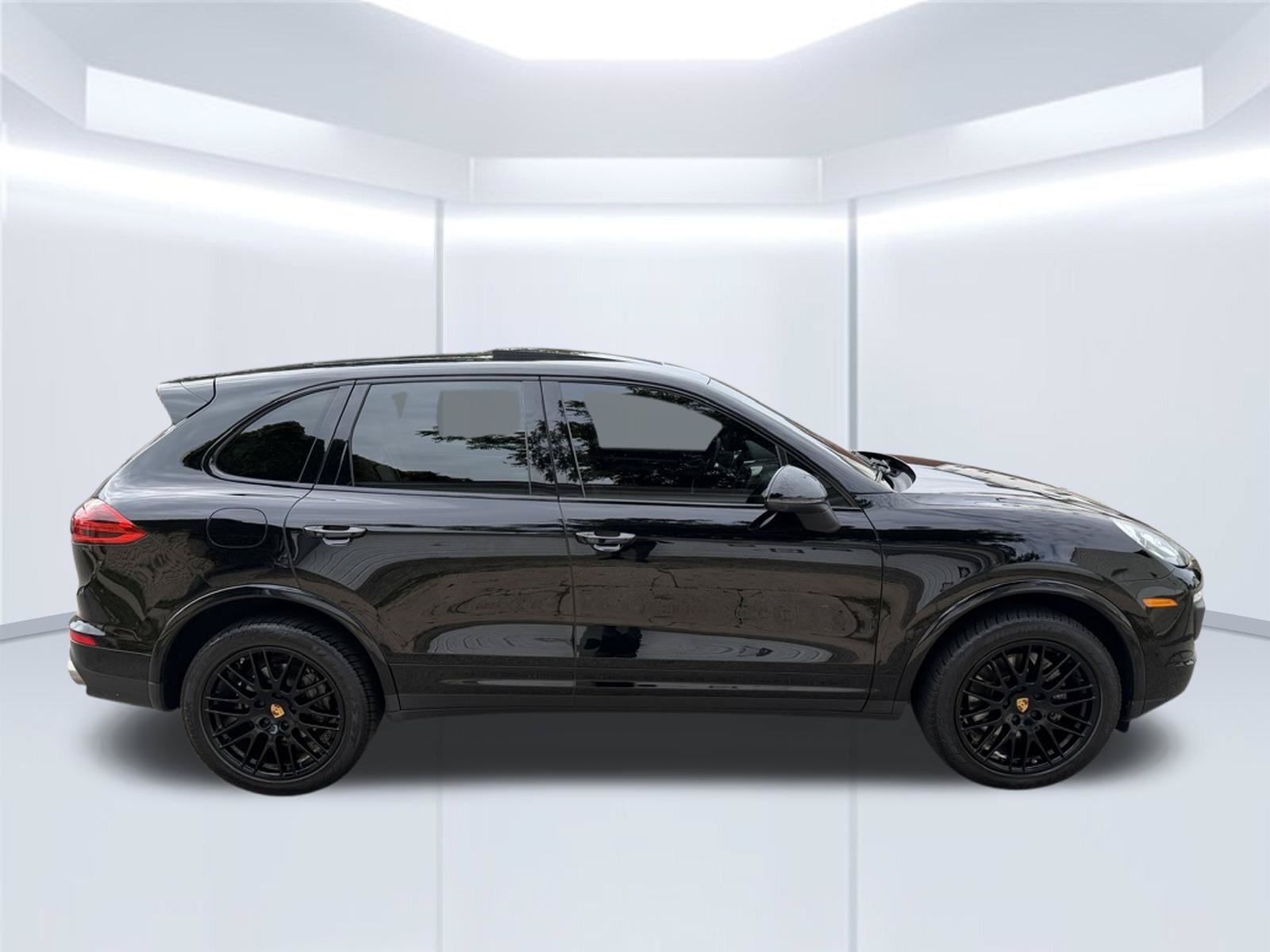Used 2018 Porsche Cayenne Platinum Edition AWD/4WD image 4
