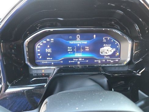 Certified 2025 Chevrolet Silverado 2500 LTZ w/ LTZ Convenience Package image 13