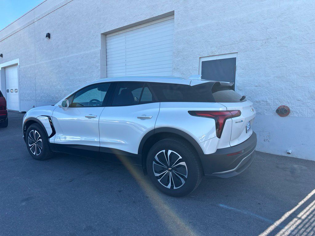Used 2024 Chevrolet Blazer EV LT AWD/4WD image 3
