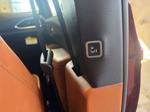 New 2026 Chrysler Pacifica Pinnacle AWD/4WD image 52