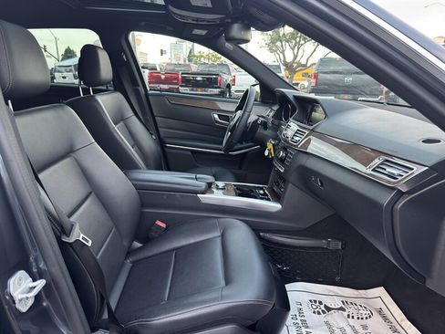 Used 2014 Mercedes-Benz E 350 4MATIC Sedan w/ Premium 1 Package image 43