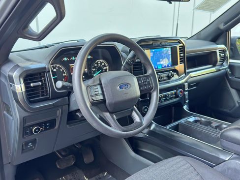 Used 2023 Ford F150 Lariat RWD image 11
