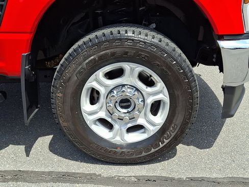 Certified 2025 Ford F350 XLT AWD/4WD image 8