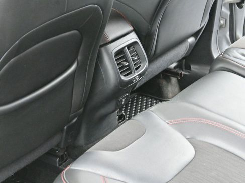 Used 2015 Jeep Cherokee Trailhawk image 27