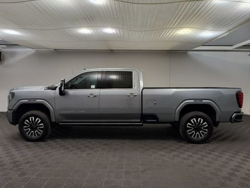 Used 2024 GMC Sierra 2500 Denali Ultimate AWD/4WD image 2