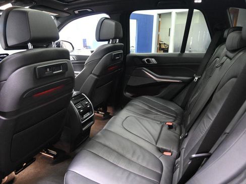 Used 2019 BMW X5 xDrive50i w/ M Sport Package image 15