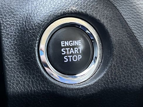 Used 2023 Toyota RAV4 Limited image 19