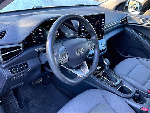 Used 2022 Hyundai Ioniq SEL image 17